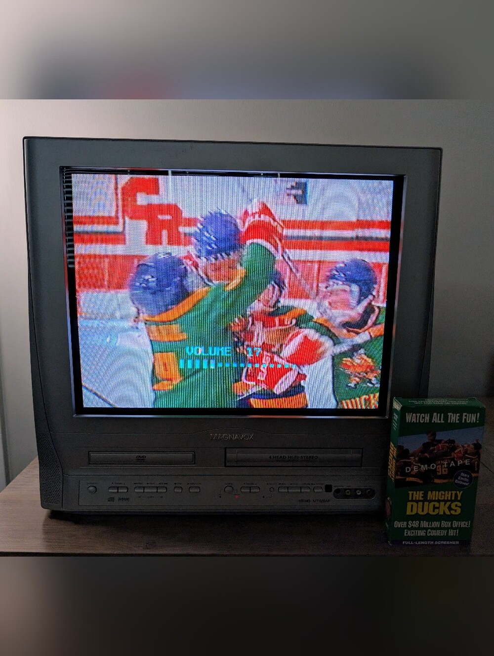 The Mighty Ducks Full Length Screener VHS 1993 Video Demo Tape Plays Great Emilo